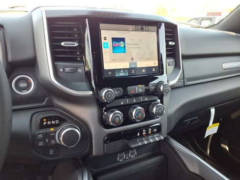 New 2026 RAM 1500 4x4 Crew Cab image 11