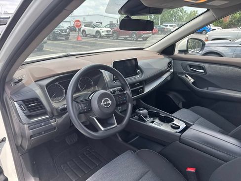Certified 2023 Nissan Rogue SV AWD/4WD image 9
