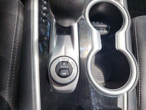 Used 2020 Nissan Pathfinder SV AWD/4WD image 13