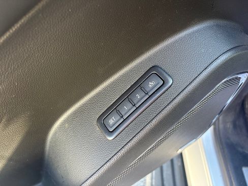 Used 2016 Chevrolet Suburban LT AWD/4WD image 29
