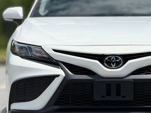 Used 2023 Toyota Camry SE FWD image 14