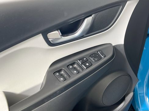 Used 2023 Hyundai Kona SEL w/ Convenience Package image 18