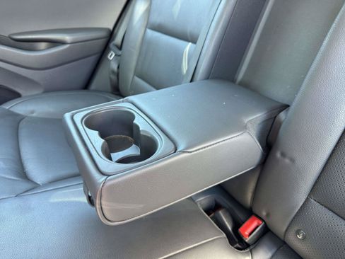 Used 2018 Hyundai Ioniq Limited FWD image 10