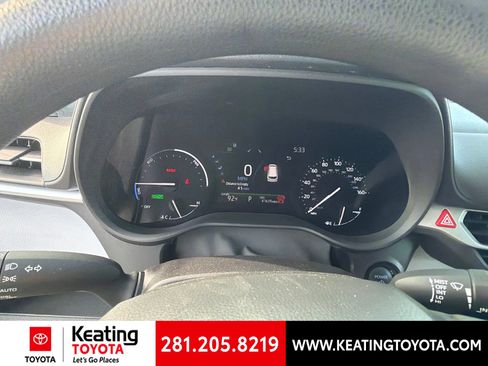 Certified 2025 Toyota Sienna LE FWD image 17