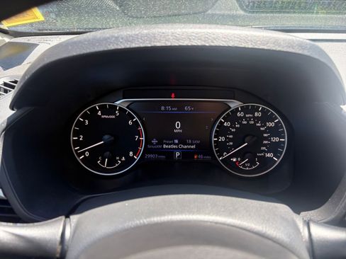 Used 2025 Nissan Altima 2.5 SV FWD image 38