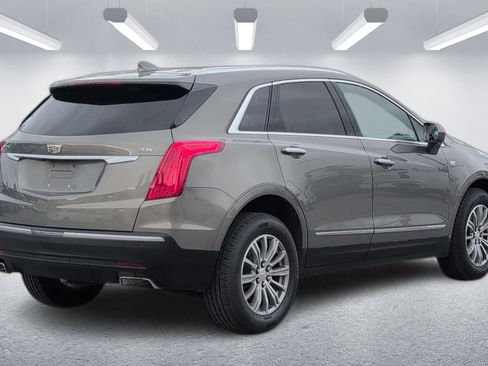 Used 2018 Cadillac XT5 Luxury w/ Driver Awareness Package image 7