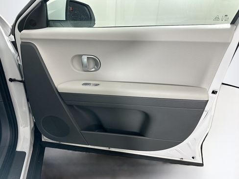 Used 2024 Hyundai Ioniq 5 SEL RWD image 32