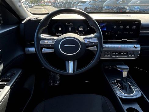 Certified 2025 Hyundai Kona SEL image 7
