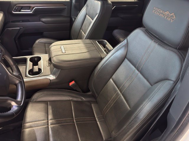 Certified 2024 Chevrolet Silverado 3500 High Country w/ LPO, Dark Essentials Package AWD/4WD image 6