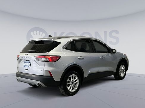 Used 2020 Ford Escape SE image 16