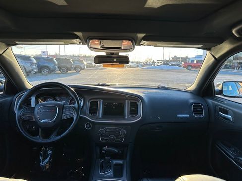 Used 2022 Dodge Charger SXT w/ Leather Interior Group image 13