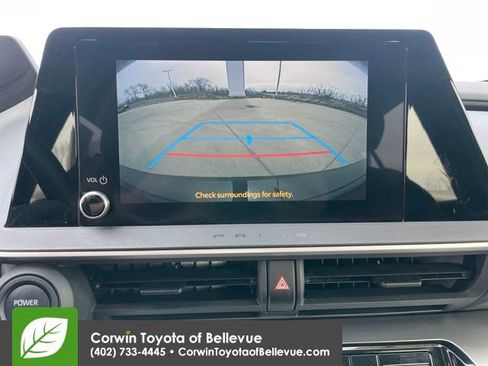 Used 2024 Toyota Prius LE image 19