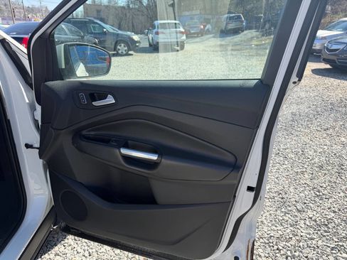 Used 2015 Ford Escape SE w/ Equipment Group 201A image 14