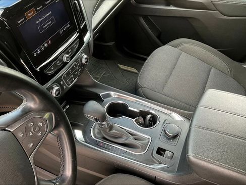 Used 2023 Chevrolet Traverse LT FWD image 13