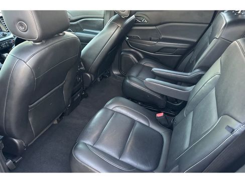 Used 2019 GMC Acadia SLT image 14