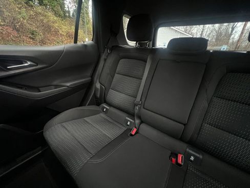 Used 2025 Chevrolet Equinox LT image 34