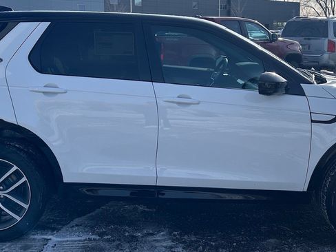 New 2026 Land Rover Discovery Sport Landmark image 4