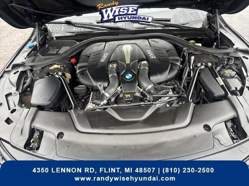 Used 2017 BMW 750i xDrive image 25