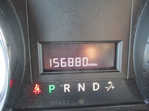 Used 2017 Dodge Grand Caravan SXT image 16