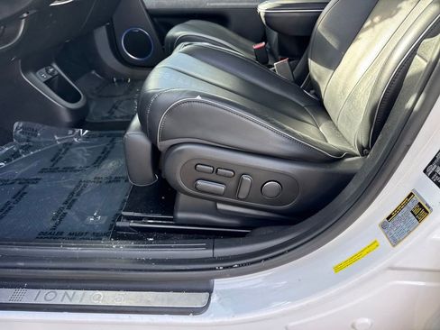 Used 2022 Hyundai Ioniq 5 Limited image 23