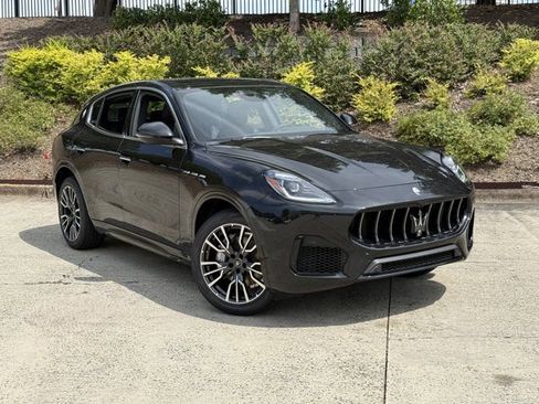 New 2025 Maserati Grecale GT image 1