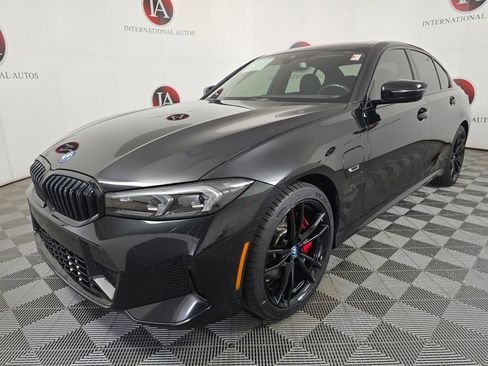Certified 2023 BMW 330e xDrive w/ M Sport Package AWD/4WD image 5