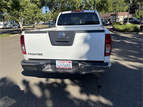 Used 2012 Nissan Frontier S w/ S Preferred Pkg RWD image 7
