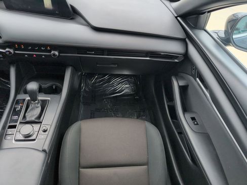 Used 2022 MAZDA MAZDA3 s image 29