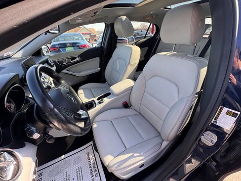 Used 2019 Mercedes-Benz GLA 250 4MATIC image 30