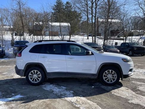 Used 2022 Jeep Cherokee Latitude Lux w/ Sun & Sound Group image 2