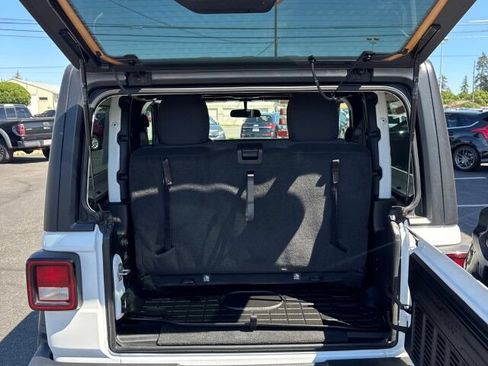 Used 2022 Jeep Wrangler Sport AWD/4WD image 11