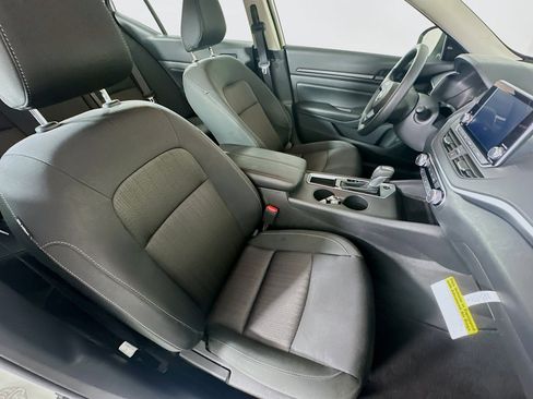 Used 2025 Nissan Altima 2.5 S image 28