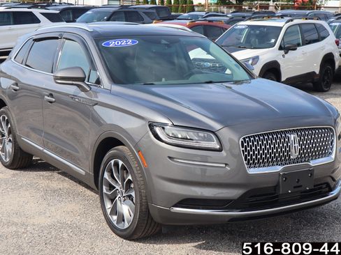 Used 2022 Lincoln Nautilus Reserve image 2