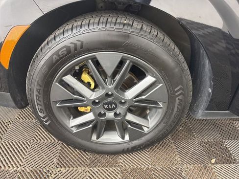 Used 2021 Kia Soul EX image 32