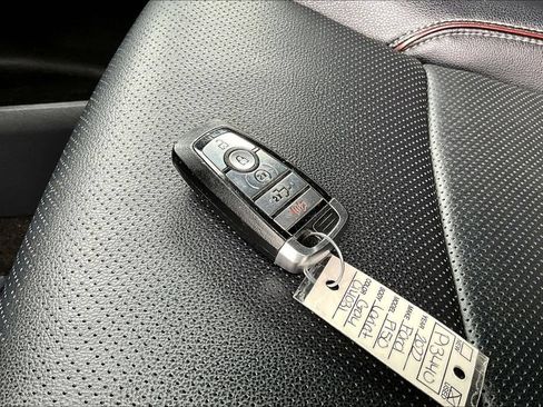 Certified 2022 Ford F150 Lariat AWD/4WD image 38