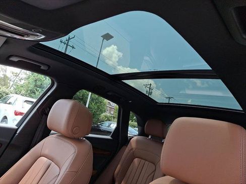 Certified 2023 Audi Q5 2.0T Premium w/ Convenience Package AWD/4WD image 16