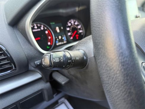 Used 2022 Mitsubishi Eclipse Cross SE image 13