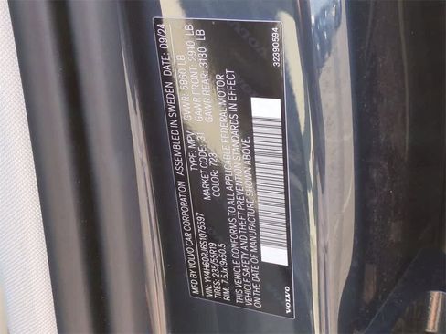 Used 2025 Volvo XC60 T8 Core w/ Protection Package Premier image 35