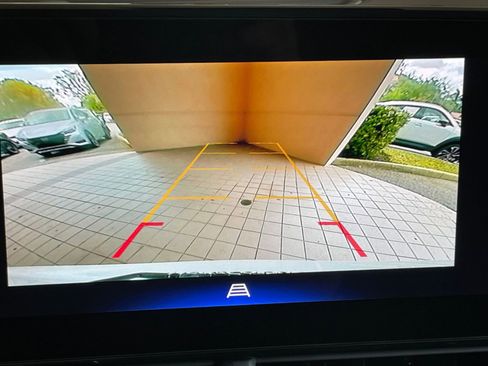 Used 2025 Chevrolet Trax LT image 22