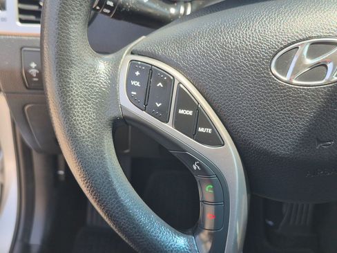 Used 2016 Hyundai Elantra GT FWD image 18