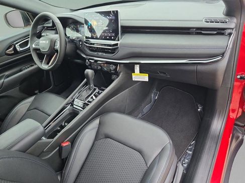 New 2026 Jeep Compass Latitude AWD/4WD image 30