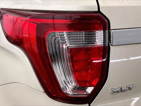 Used 2018 Ford Explorer XLT w/ Equipment Group 202A image 30