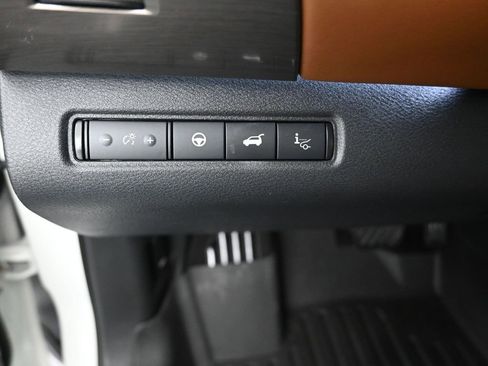 Used 2023 Nissan Pathfinder Platinum AWD/4WD image 23