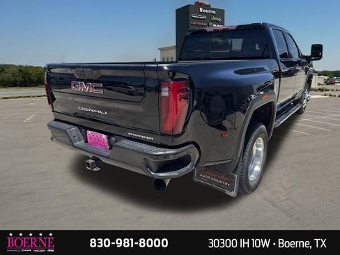 Used 2024 GMC Sierra 3500 Denali w/ Denali Reserve Package AWD/4WD image 12