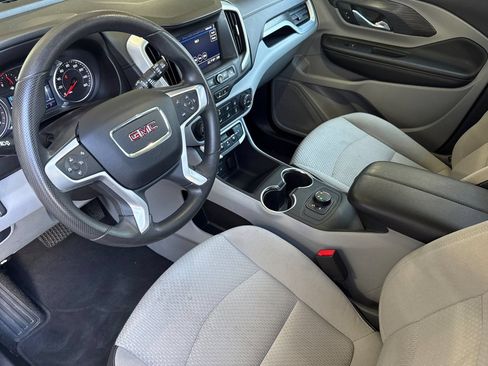 Used 2024 GMC Terrain SLE AWD/4WD image 9