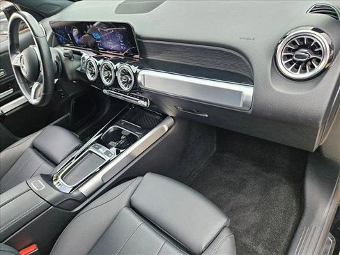 Certified 2024 Mercedes-Benz EQB 350 4MATIC SUV image 21