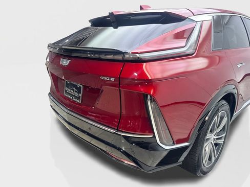Used 2024 Cadillac Lyriq Luxury RWD image 18