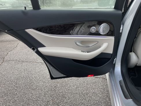 Used 2019 Mercedes-Benz E 300 image 38
