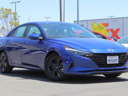 Certified 2022 Hyundai Elantra SEL