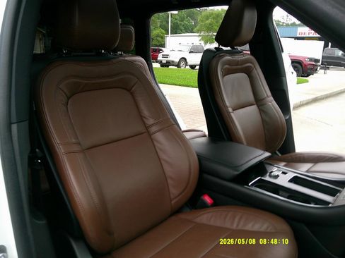 Used 2022 Lincoln Aviator Reserve w/ Class IV Trailer Tow Package AWD/4WD image 17